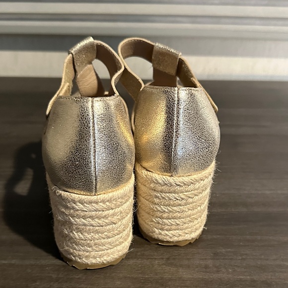 NWOB Eileen Fisher Tilly Gold Jute Espadrille Wedge Sandals Size 8.5 - Picture 5 of 7